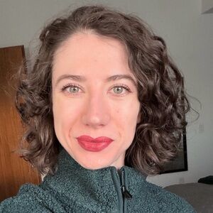 Meet your Posher, Elina